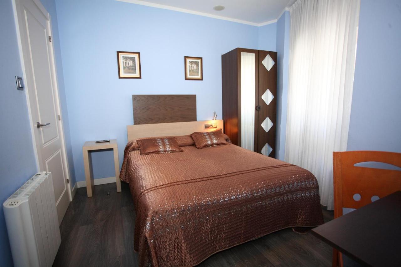 Pension Jade Castro Urdiales Exteriér fotografie