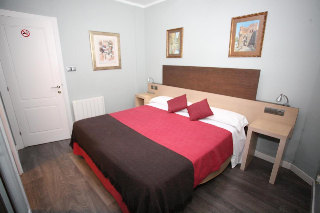 Pension Jade Castro Urdiales Exteriér fotografie